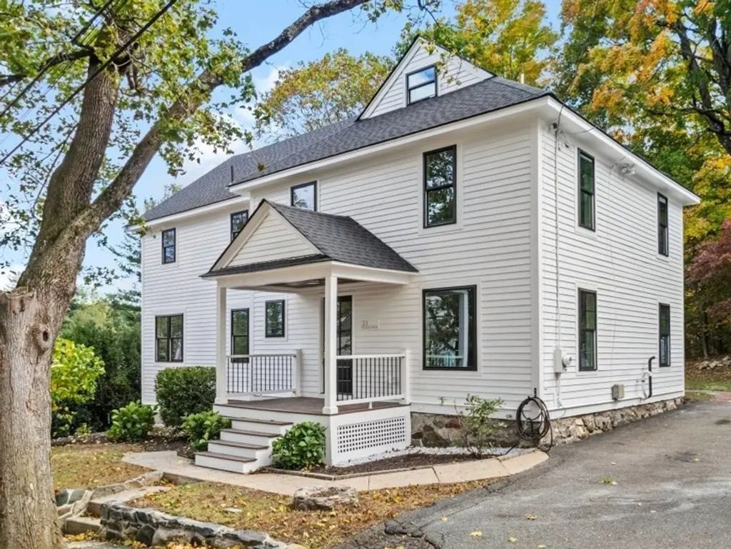 21 Fairfield St, Maynard
