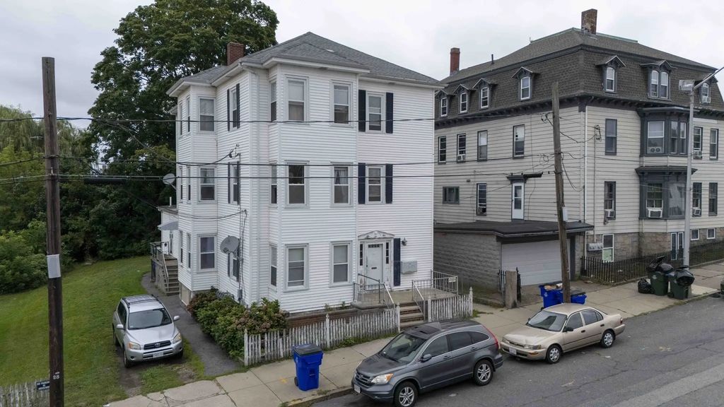 610 Bradford Ave, Fall River