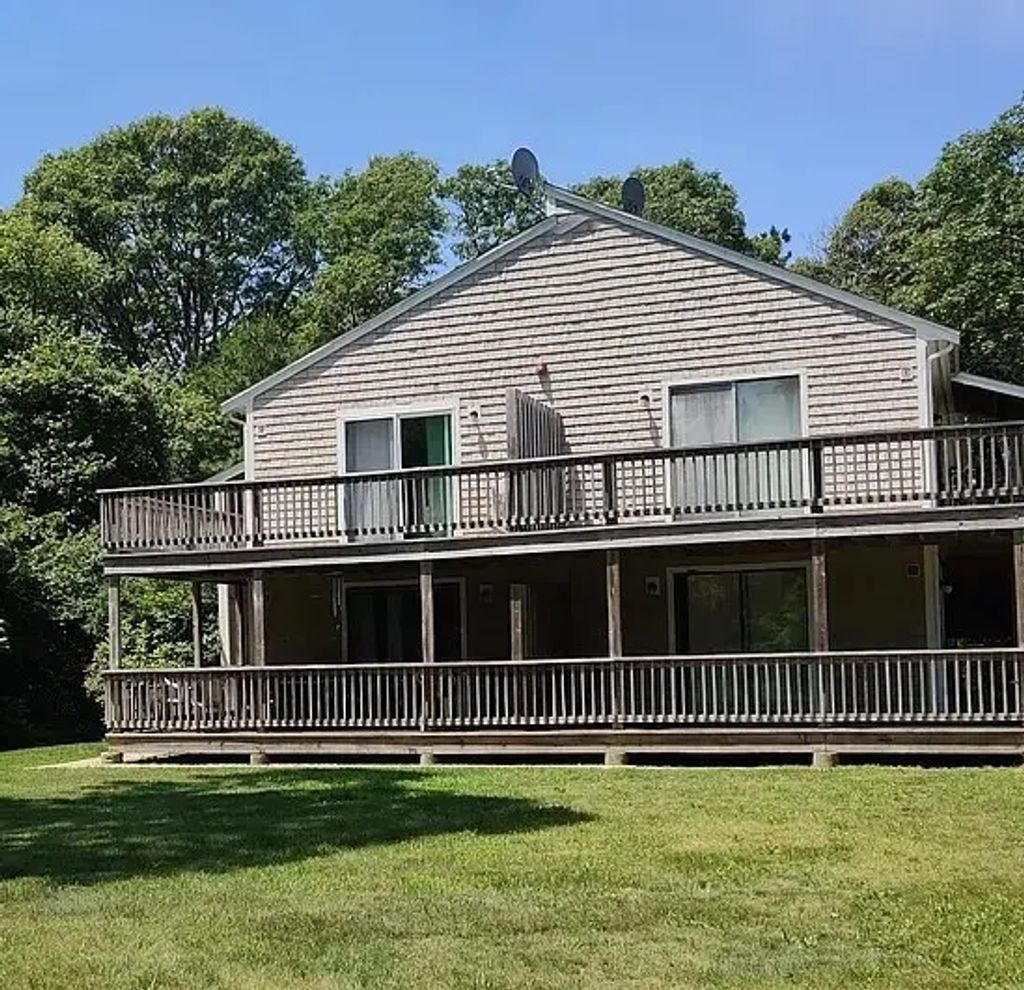 35 Ashumet Rd #4d, Mashpee