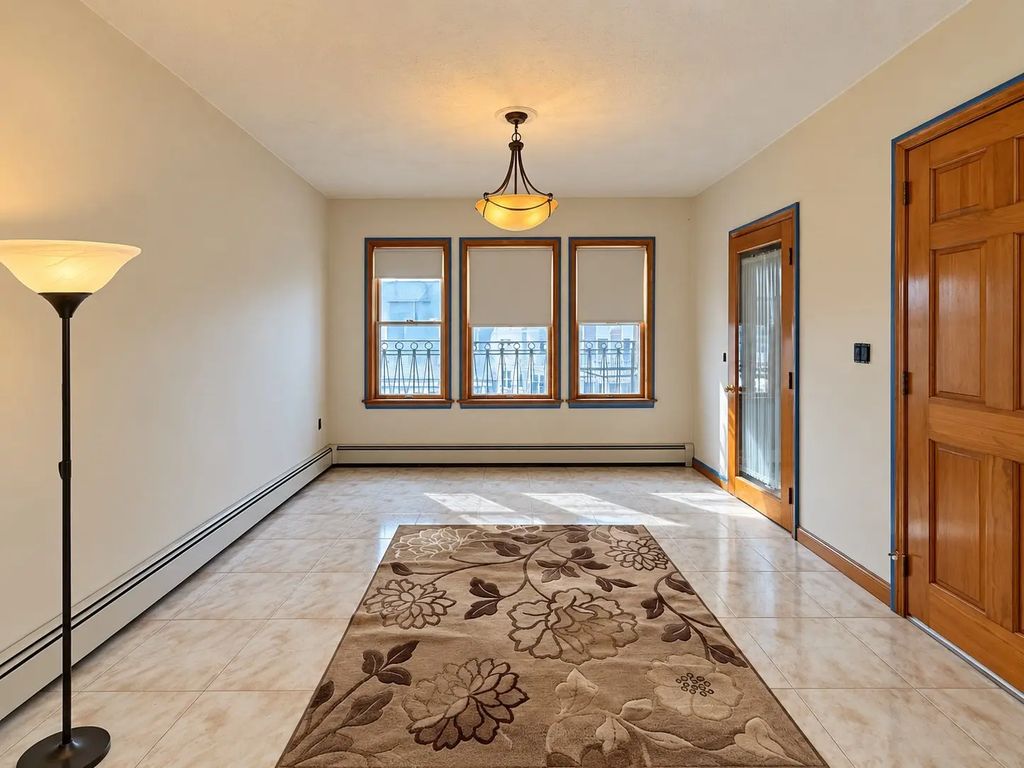85 Boston Ave #2, Somerville