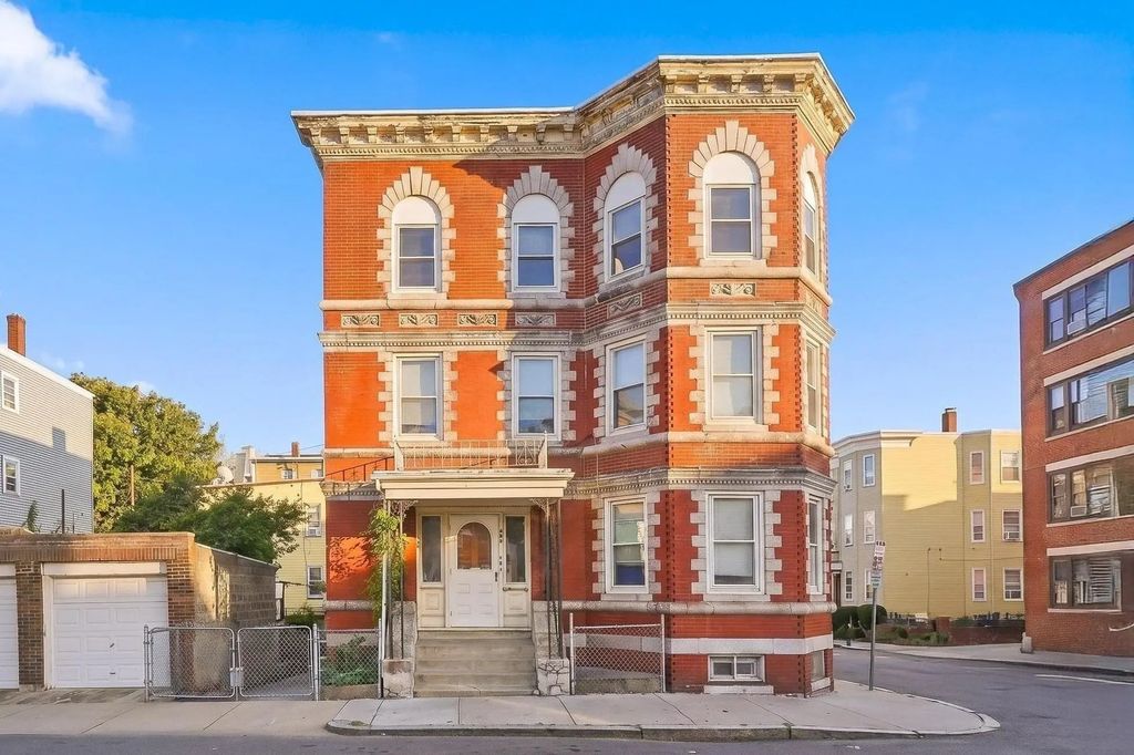 32 Ashley St #3, Boston