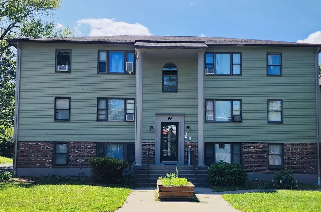 60 Chapin St #d, Holyoke