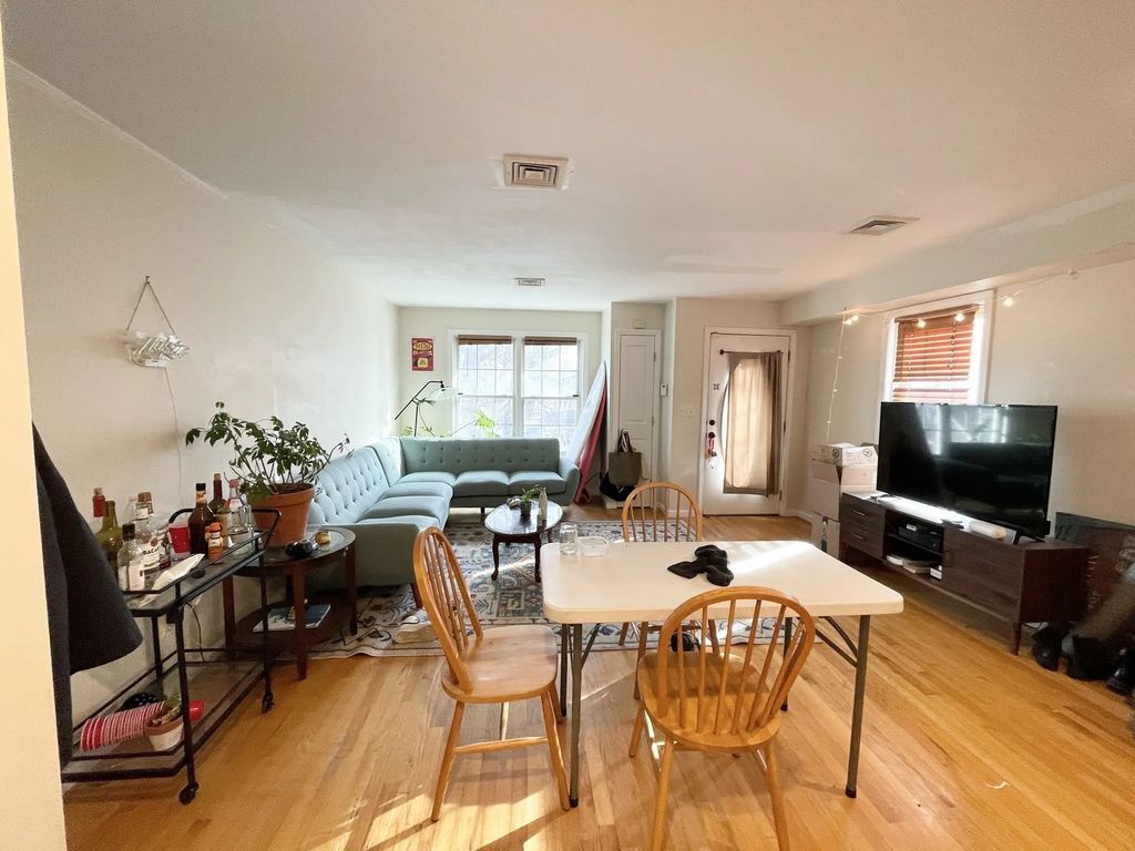 6 Harleston #6, Boston