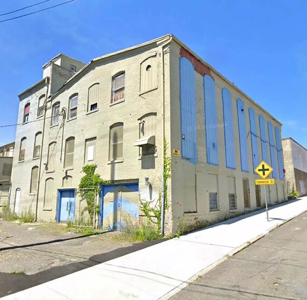 90 Sargeant, Holyoke