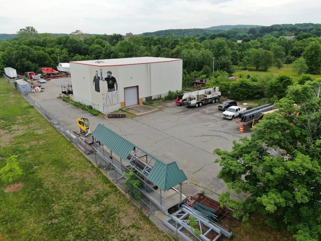 65 Intervale Rd, Fitchburg
