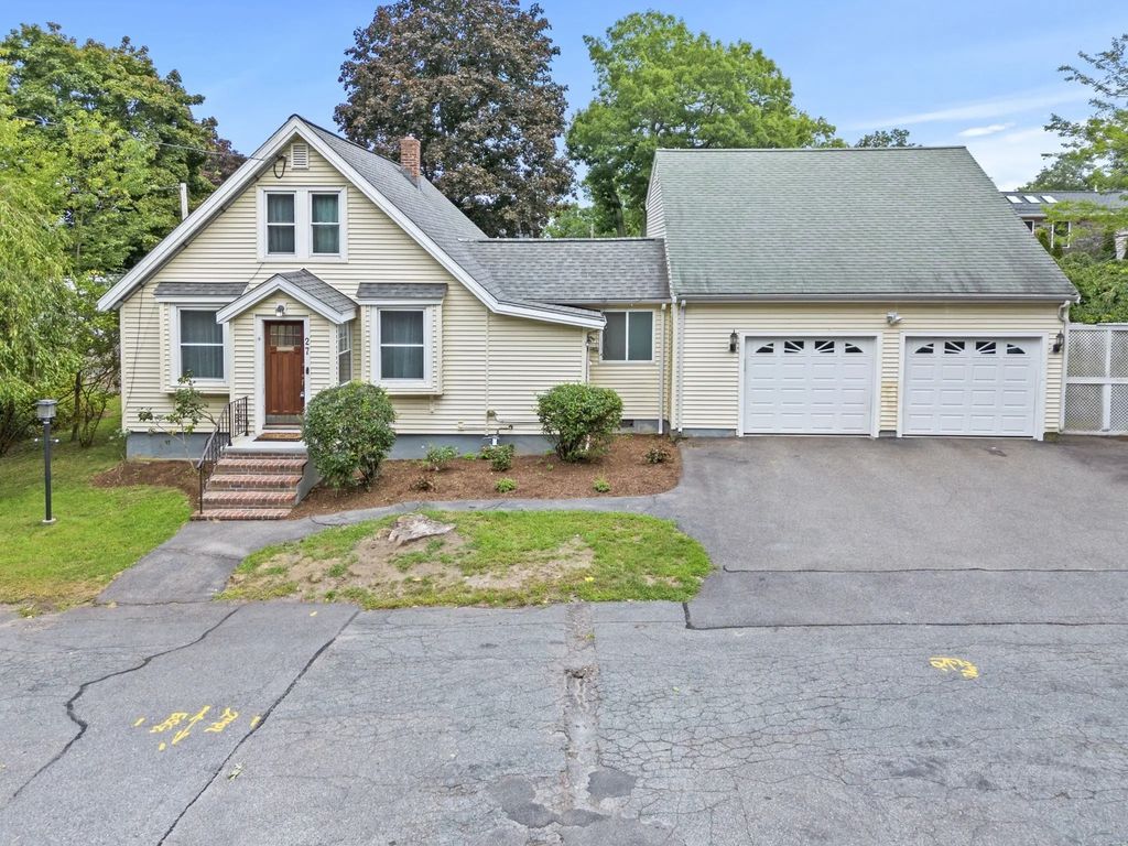 27 Corey St, Randolph