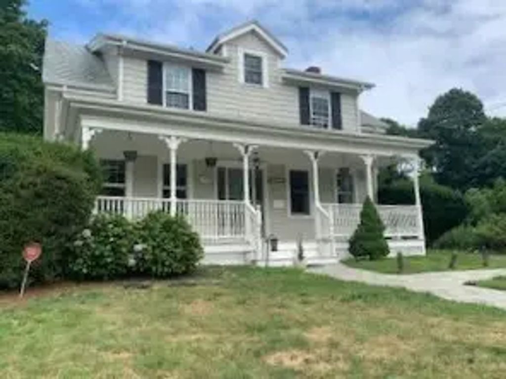 391 Adams St, Abington