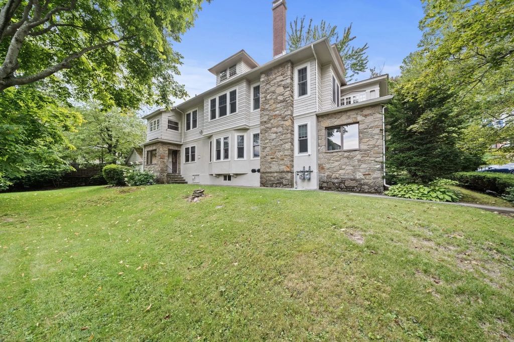 11 Roseland Road #2, Worcester