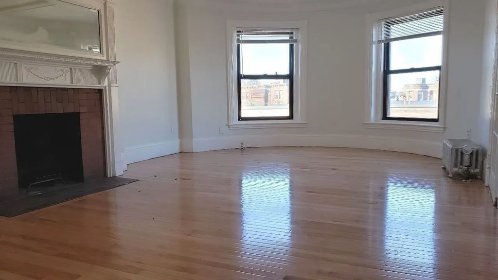 924 Beacon Street #8, Boston