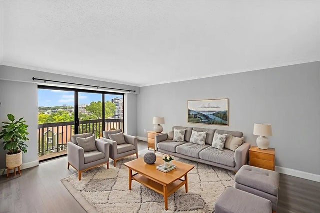 15 N Beacon St #401, Boston