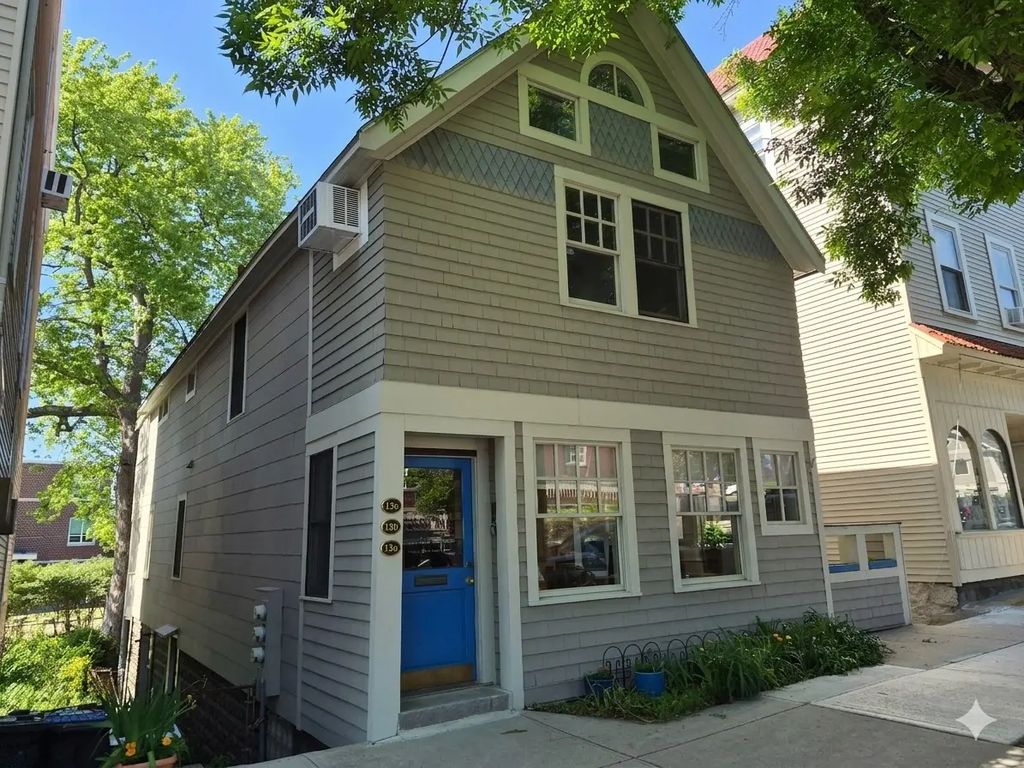 11-13 Pauline St, Winthrop