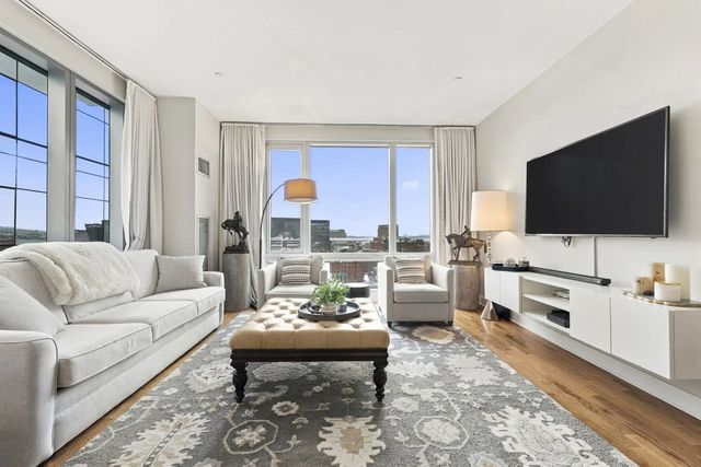 500 Atlantic Ave #15l, Boston