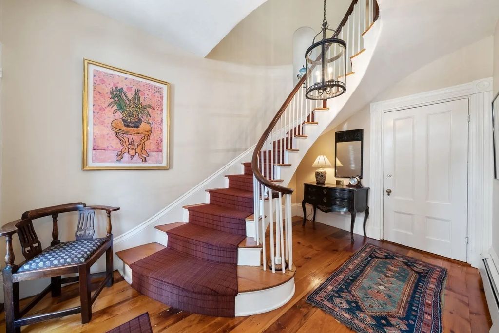51 Chestnut Street, Boston