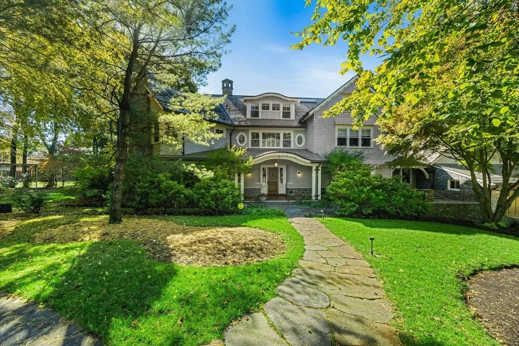 29 Merrill Rd, Newton