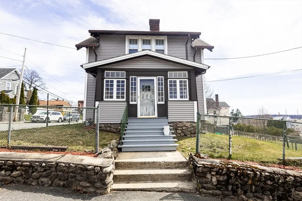 14 Fales St, Worcester