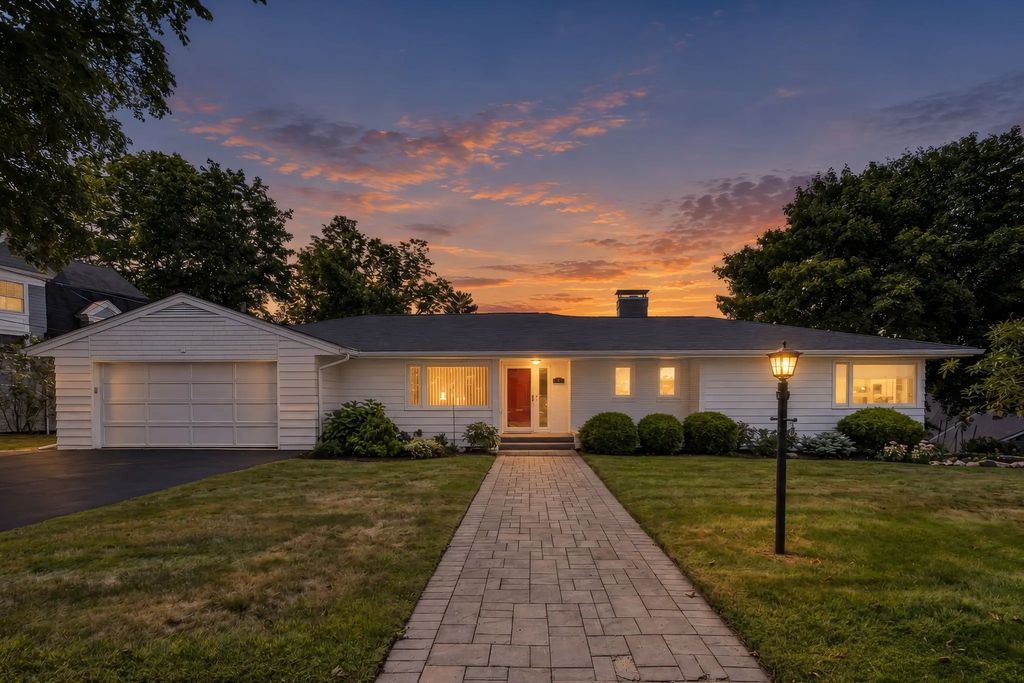 4 Arlington Ter, Haverhill