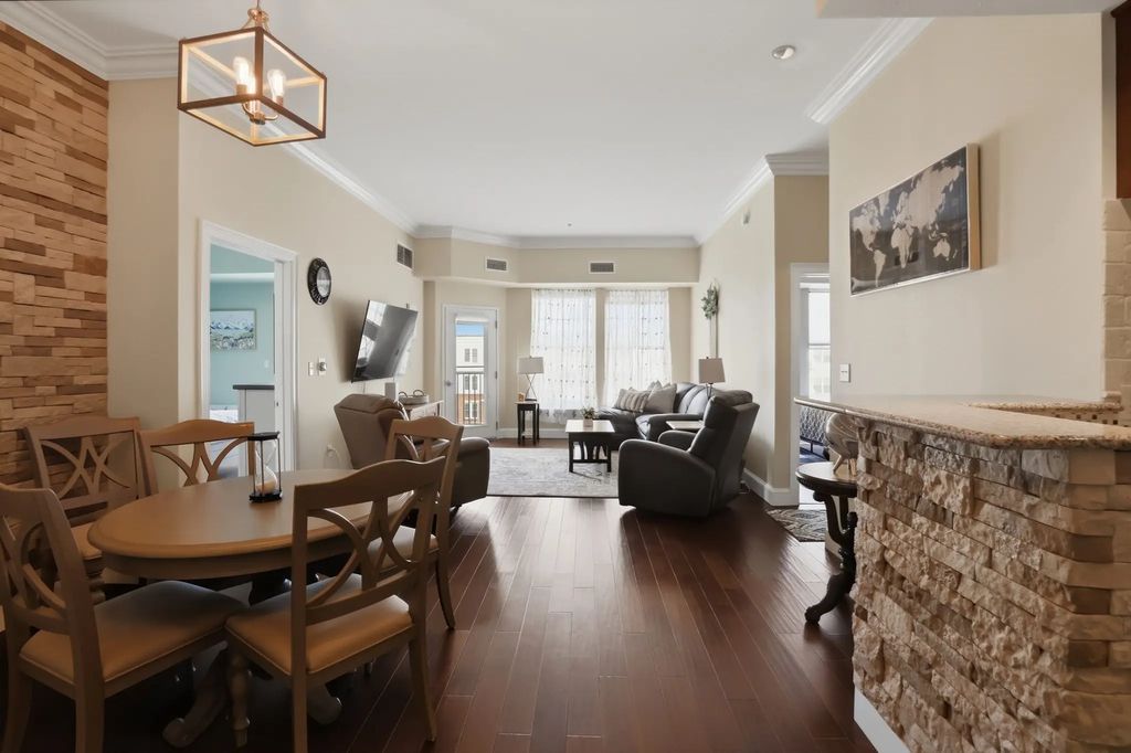 36 Village Rd #714, Middleton
