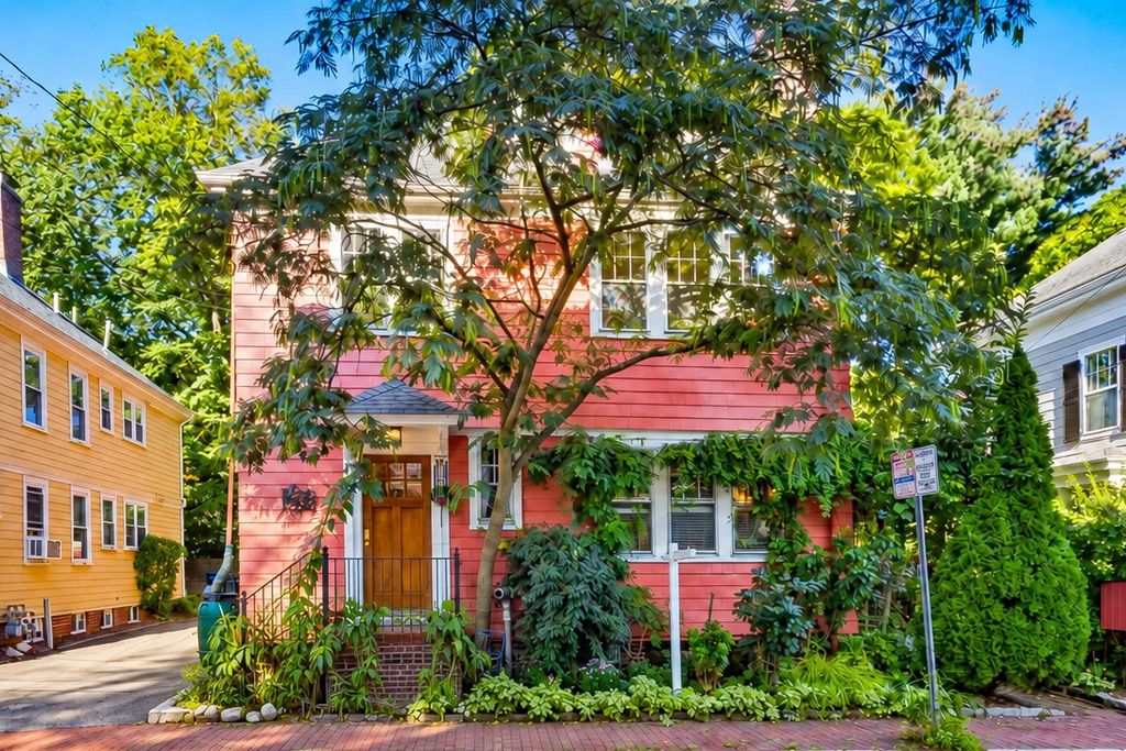 8 Wright St #2, Cambridge