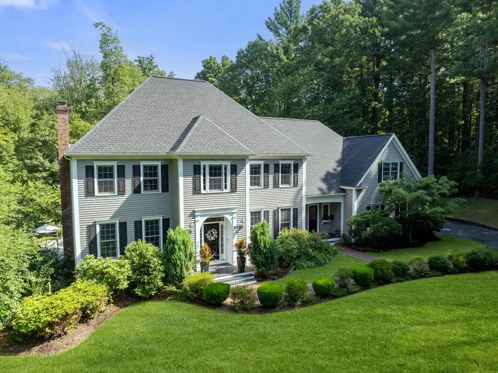 9 Wentworth Drive, Southborough