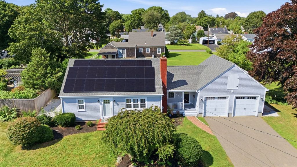 35 Ludlow Street, Acushnet
