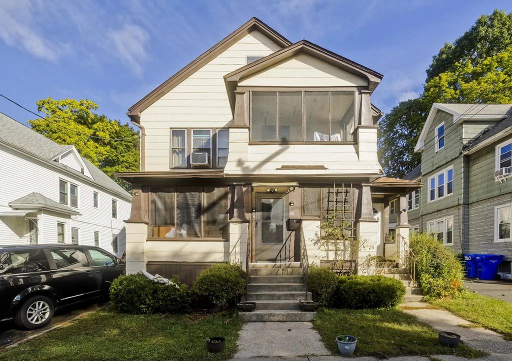 82-84 Maryland St, Springfield