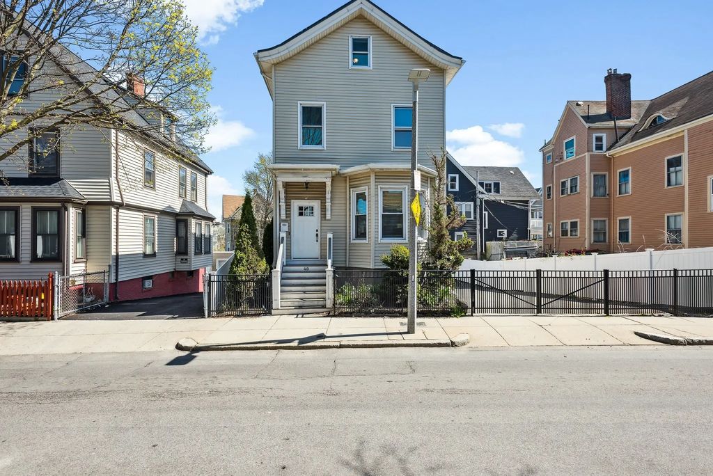 40 Humphreys St, Boston
