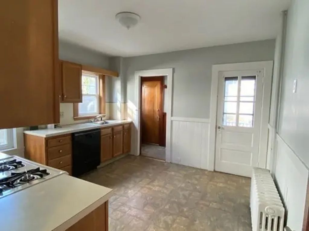 1111 Fellsway #1, Malden