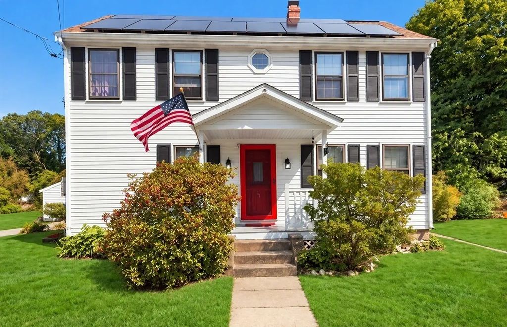 33 Archer Rd, Rockland