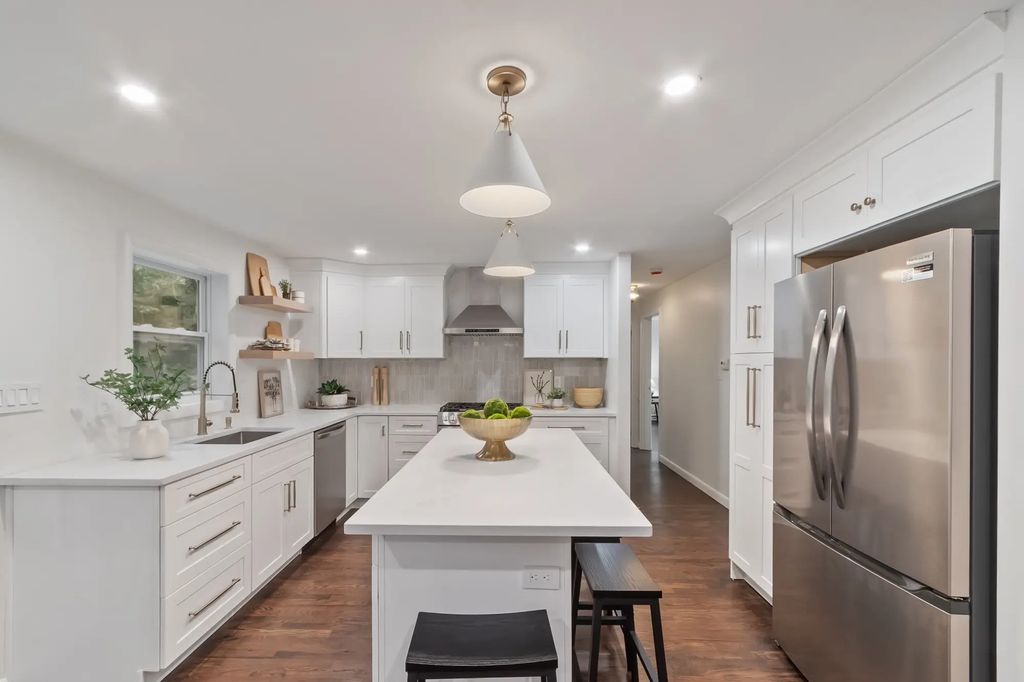 16 Bowl Rd, Chelmsford