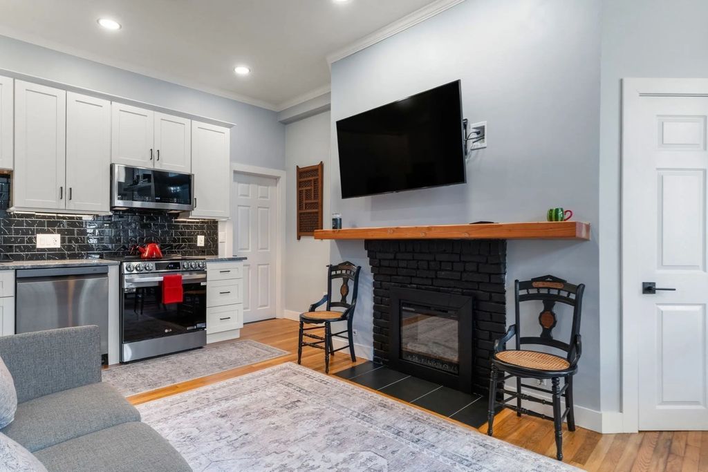 560 Columbus Avenue #1, Boston