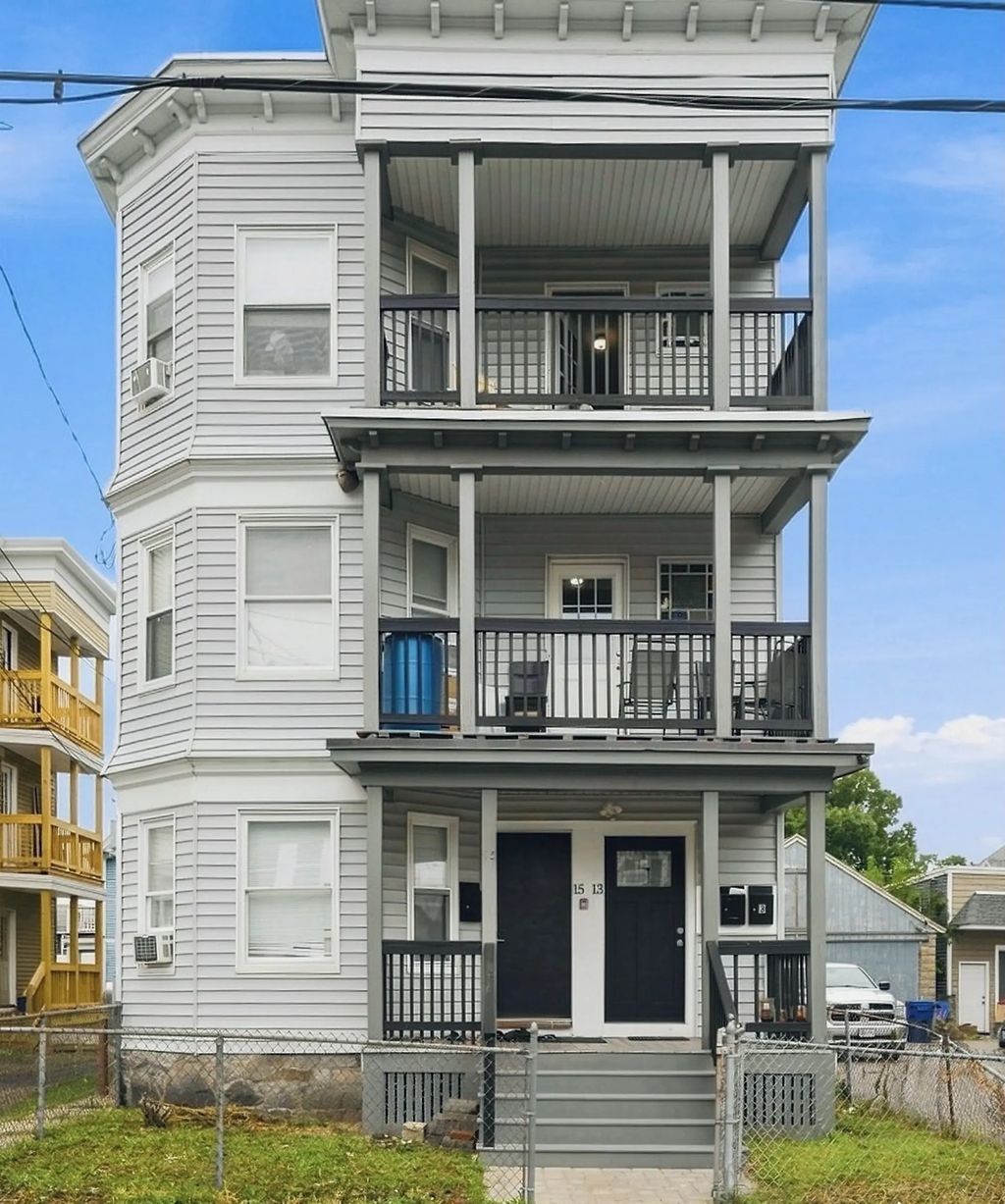 13-15 Falmouth St, Lawrence