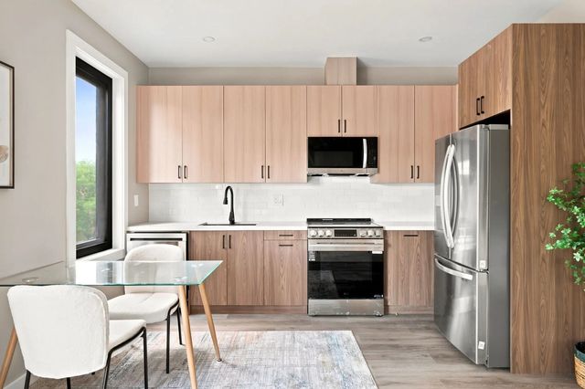 75 Maywood #5, Boston
