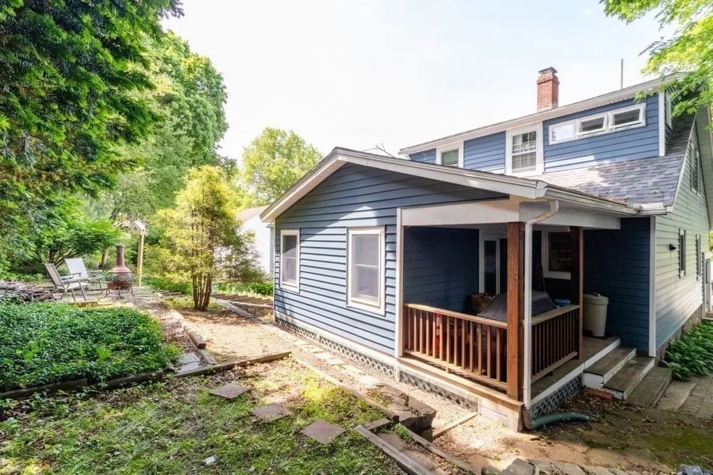 79 Redlands Road, Boston
