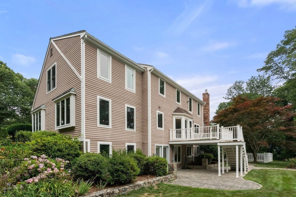76 Ellisville Green, Plymouth