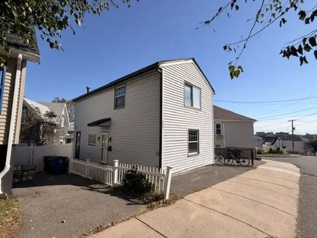 252 Bellingham Avenue, Revere