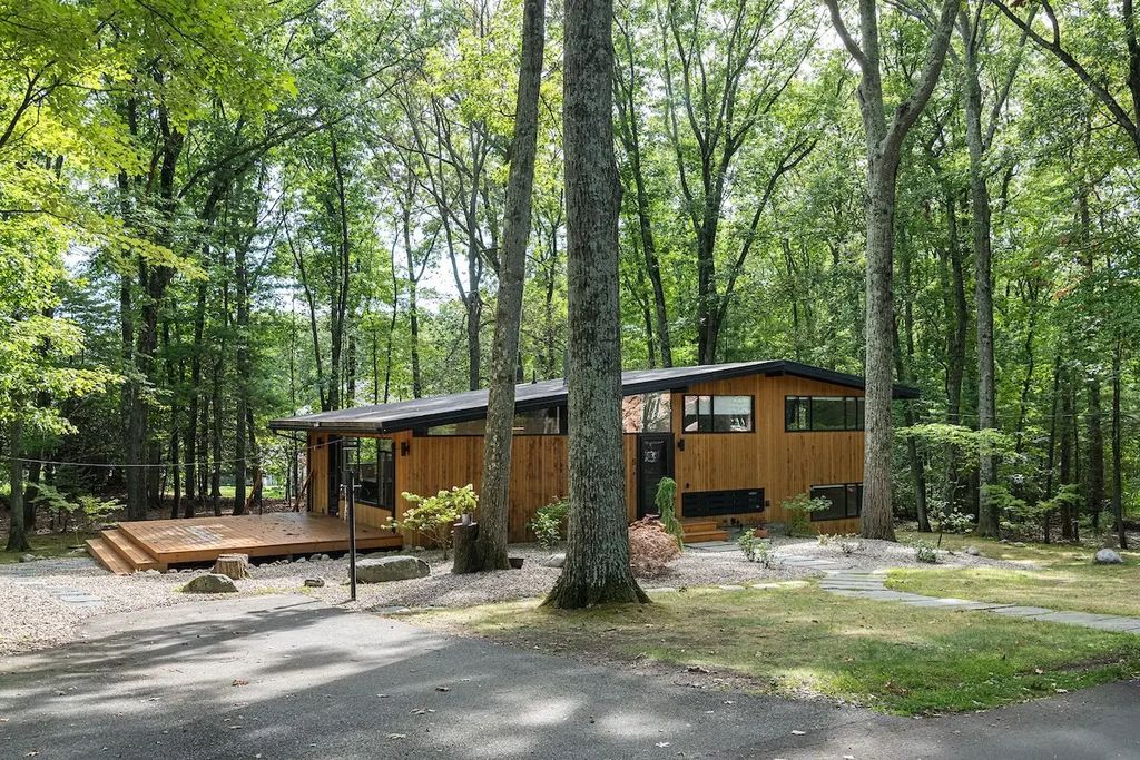 5 Gould Rd, Lexington