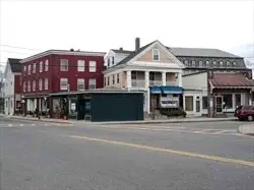 1 North Main St #1, Natick