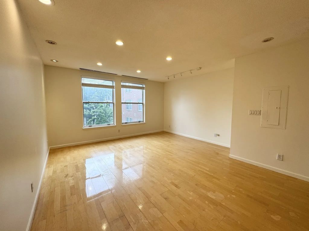 25 Marion #31, Brookline