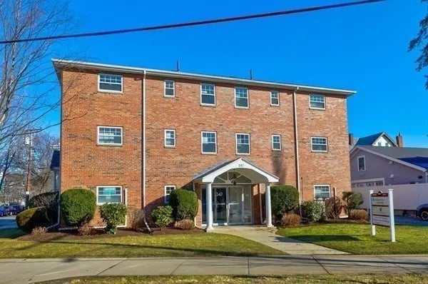 347 Massachusetts Ave #3, Arlington