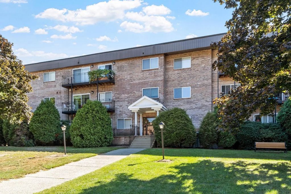 181 Littleton Road #340, Chelmsford