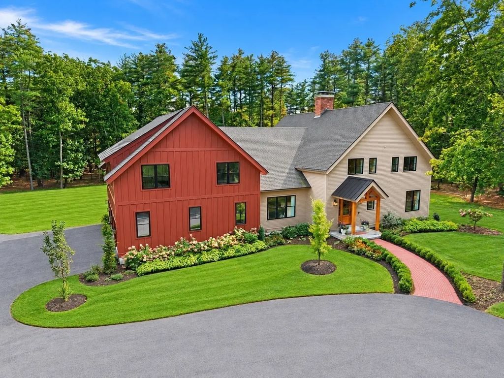 136 Washington St, Boxford