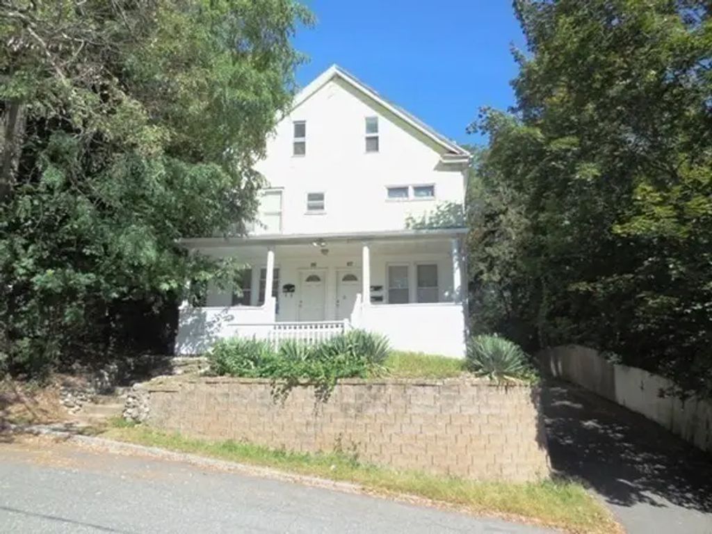97-99 Brookline Ave, Holyoke