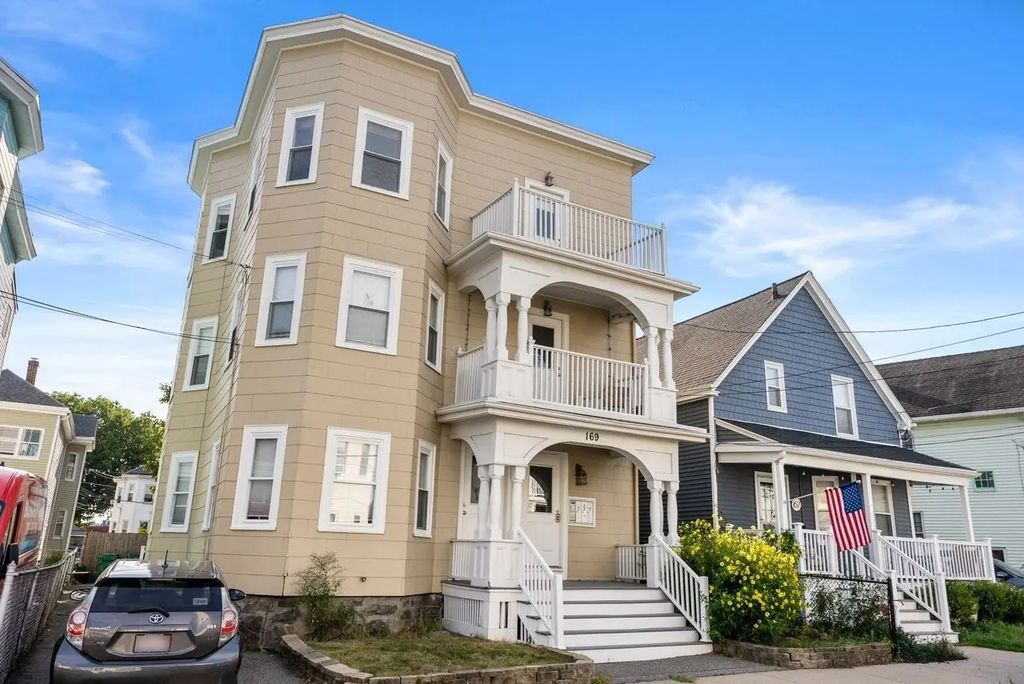 169 Sheridan Ave #3, Medford