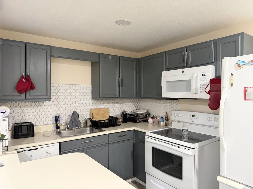 1261 Church Street #13, New Bedford
