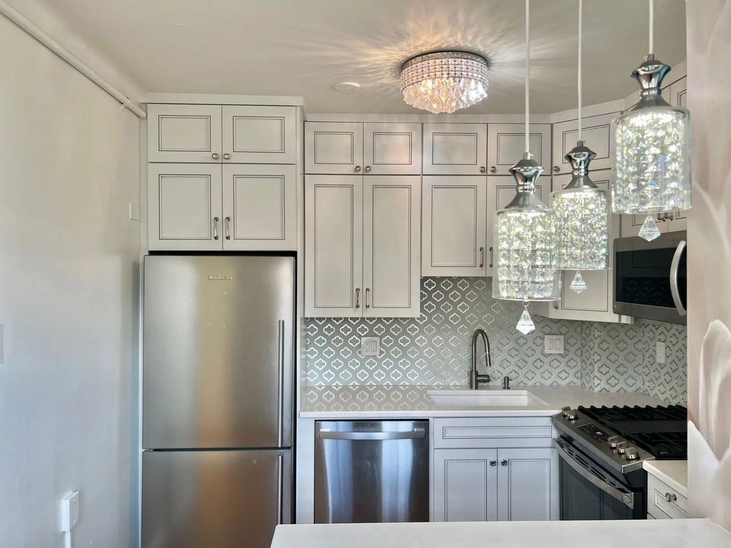 1450-1454 Beacon #744, Brookline