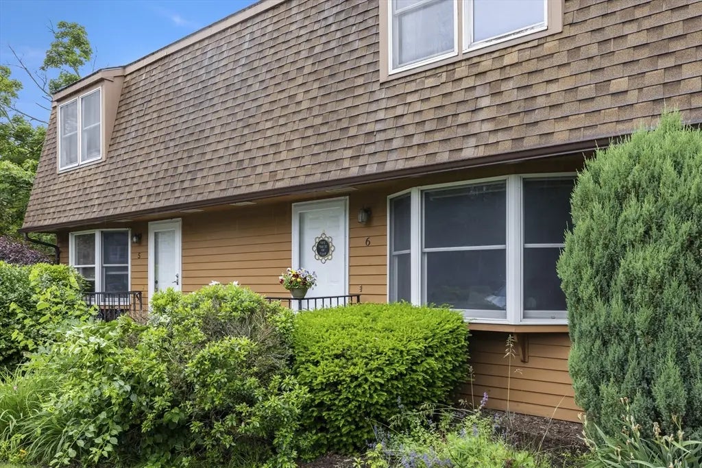 51-1/2 Hatfield St #6, Northampton