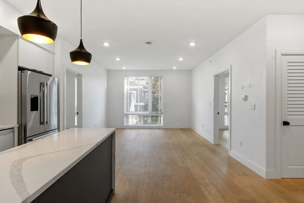 101 Condor St #405, Boston