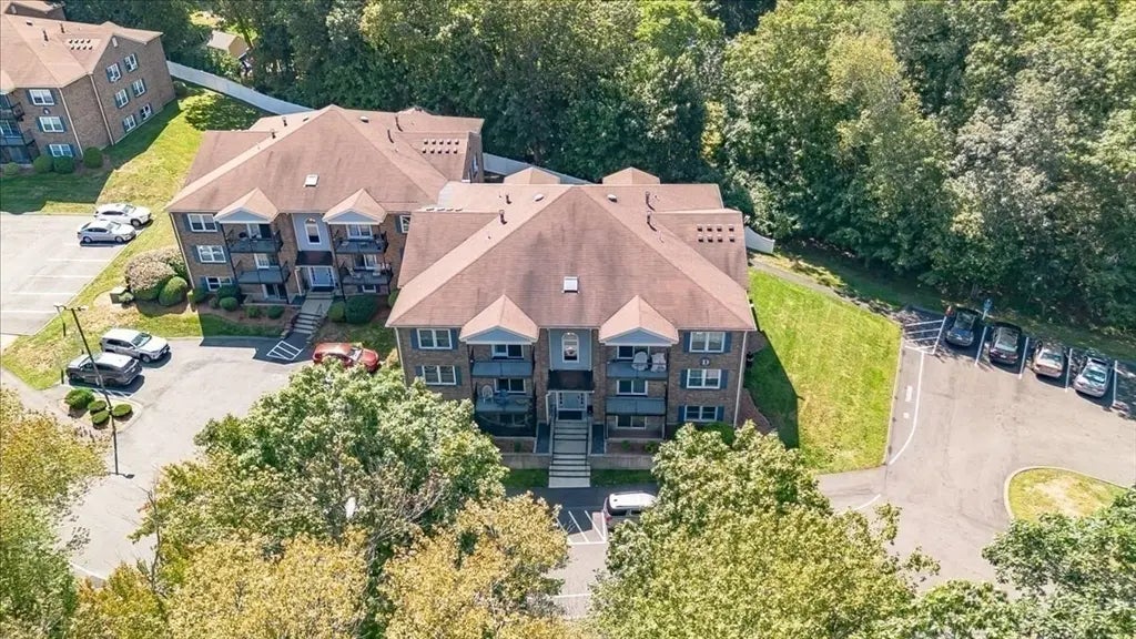 610 S Franklin St #d304, Holbrook