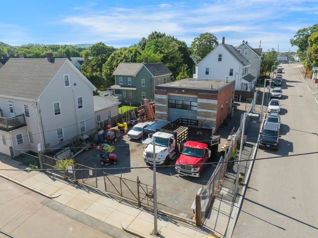 17 Glenwood Ave, Boston