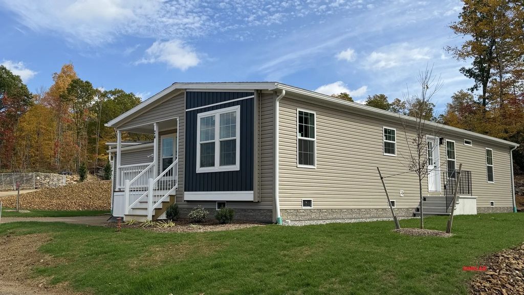 2 Rose Lane, Sturbridge